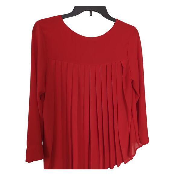 Red Key Hole Blouse with Pleated Back Detail Size S - Picture 4 of 5